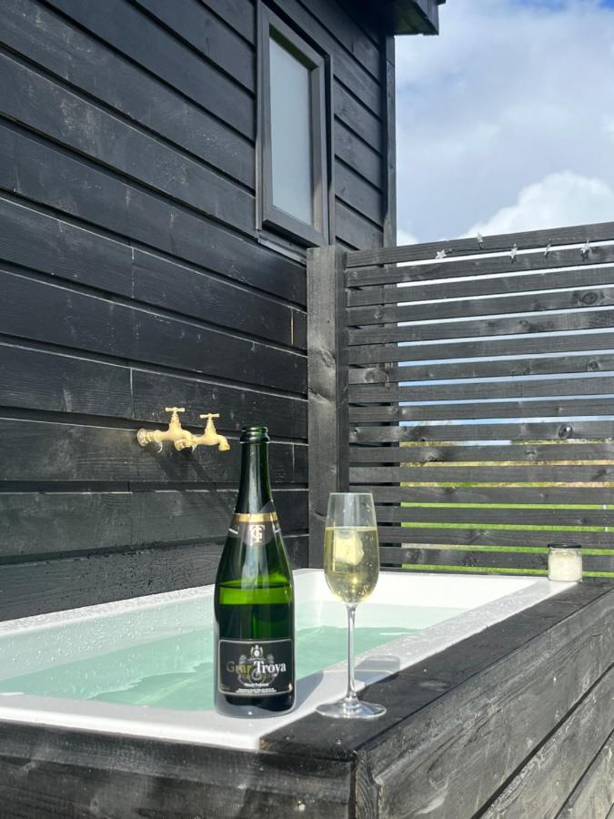 Wild Hideaways Luxury Lodges And Eco Spa Bantry Bagian luar foto