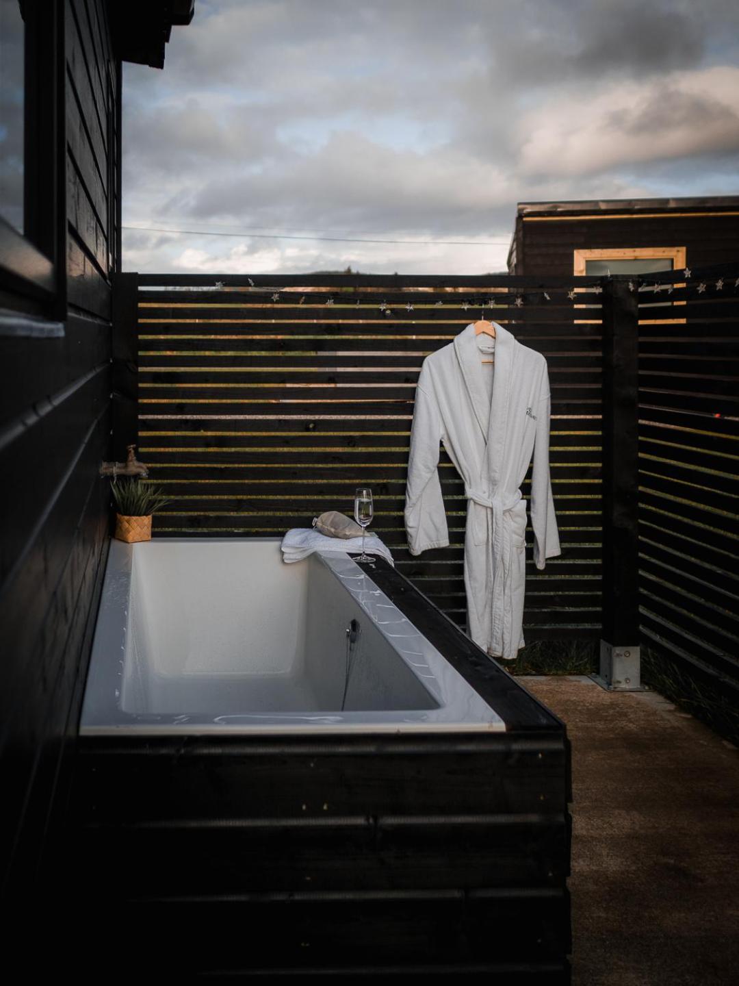 Wild Hideaways Luxury Lodges And Eco Spa Bantry Bagian luar foto